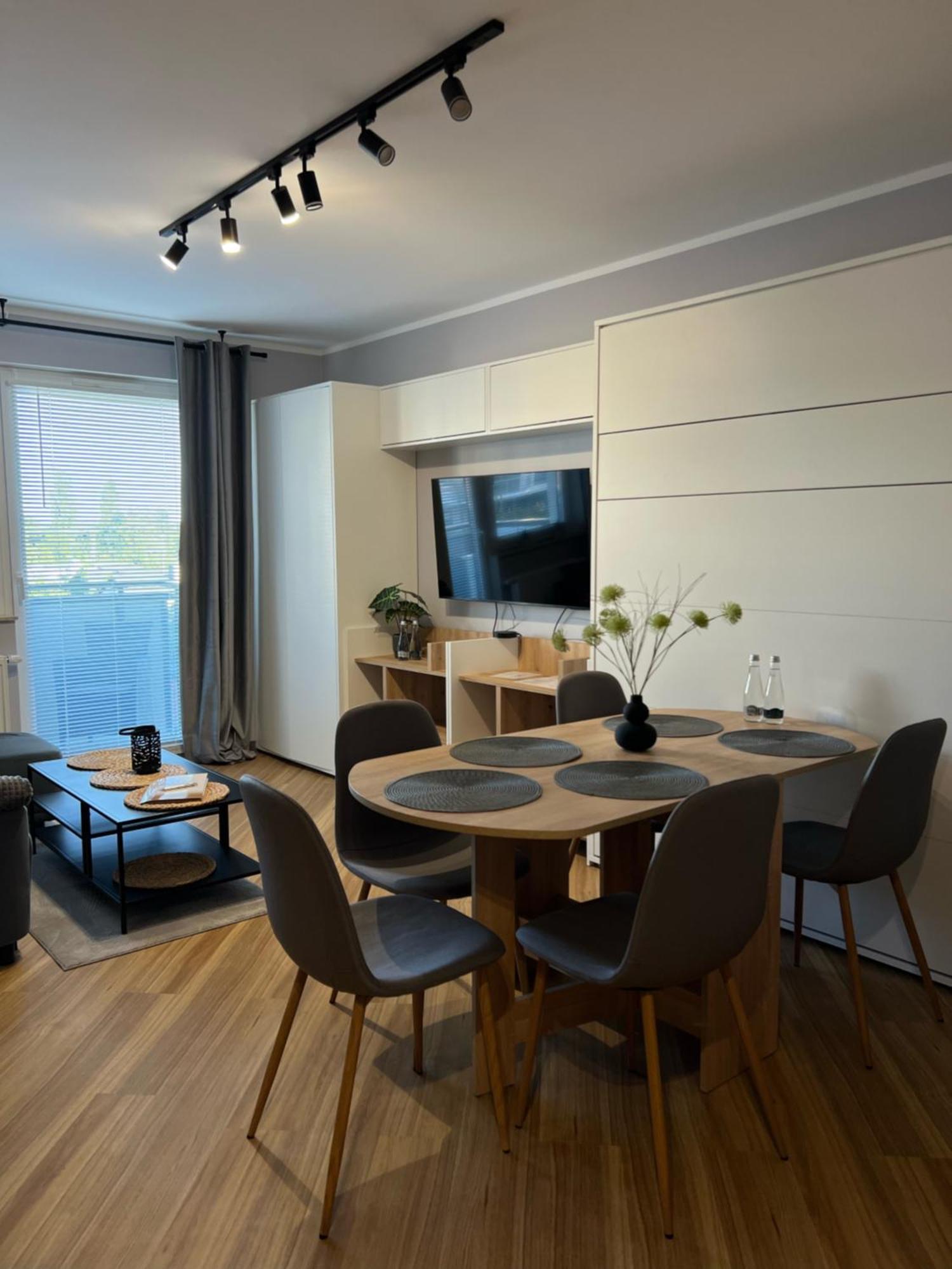 Lts Rent Luxury & Comfortable Residence Letnica กดัญสก์ ภายนอก รูปภาพ